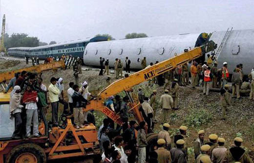 muzafarpur-Yashwantpur express derailed